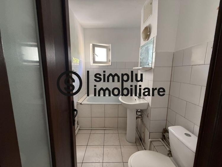 Apartament cu 2 camere semidecomandat în Craiovița Nouă