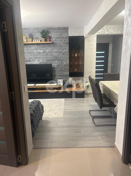 Apartament cu 3 camere decomandat, mobilat în Trivale
