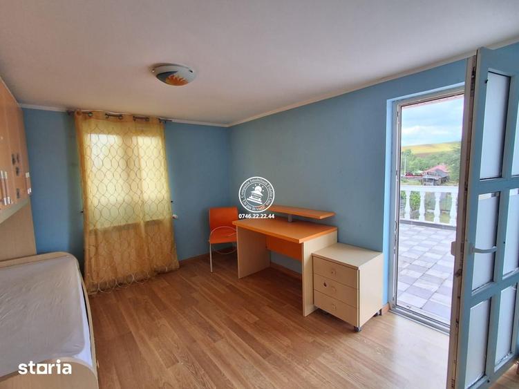 Casă cu 5 camere cu Teren 731 Mp în Lețcani