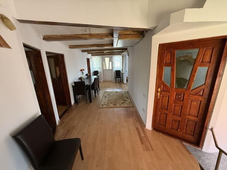 Casă cu 4 camere în Strejnicu