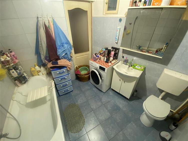 Casă cu 3 camere cu Teren 242 Mp în Central