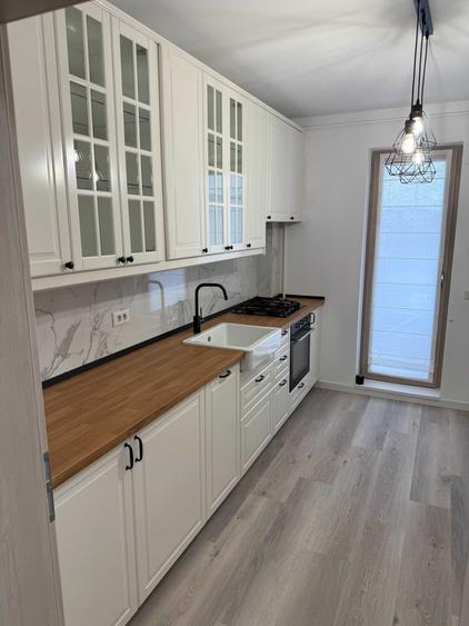 Apartament cu 2 camere decomandat în Apărătorii Patriei
