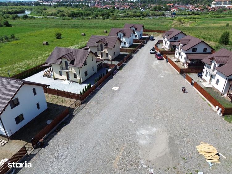 Casă cu 4 camere cu Teren 402 Mp în Central