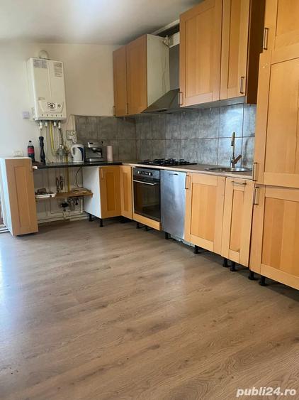 Casă cu Teren 250 Mp în Central