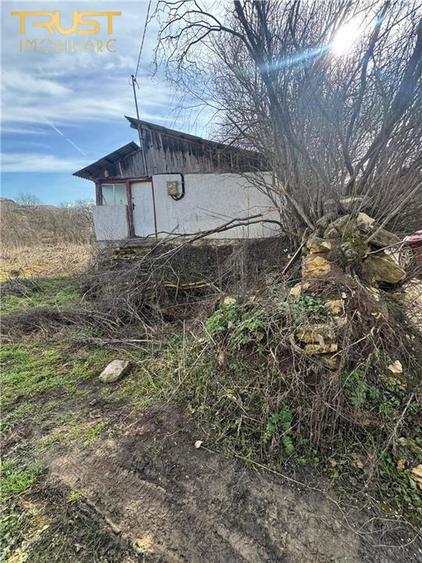 Teren Construcții intravilan de 1000 mp, în Nădășelu