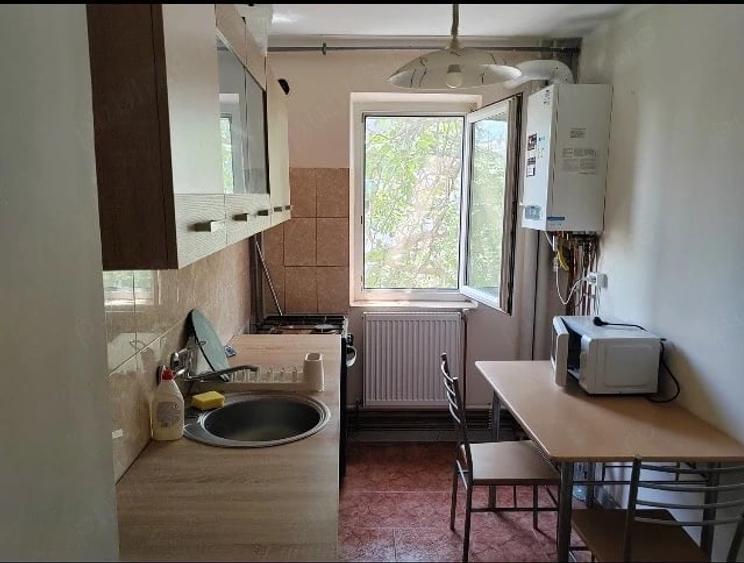 Garsonieră decomandată în Exterior Vest