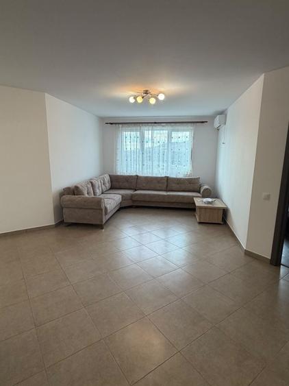 Apartament cu 2 camere decomandat în Florești