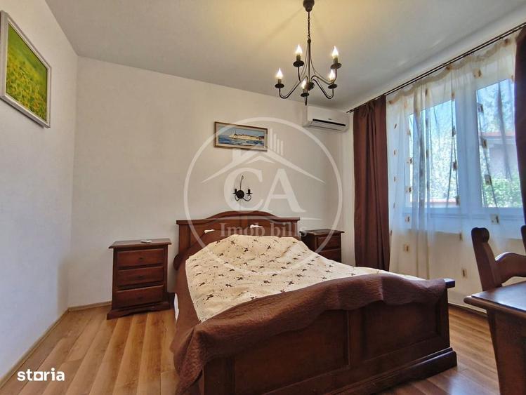 Casă cu 4 camere decomandat în Sântandrei