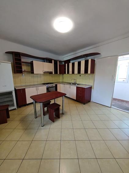 Apartament cu 2 camere decomandat în Griviței