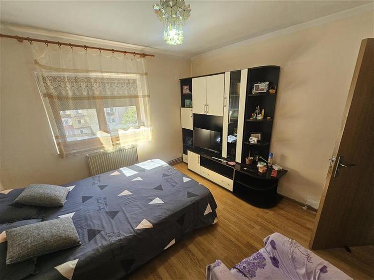 Apartament cu 2 camere decomandat, mobilat în Micro IV