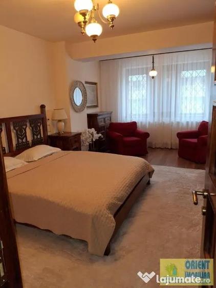 Apartament cu 3 camere decomandat în Ultracentral
