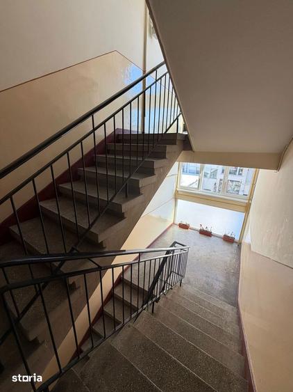 Apartament cu 3 camere decomandat în Semicentral