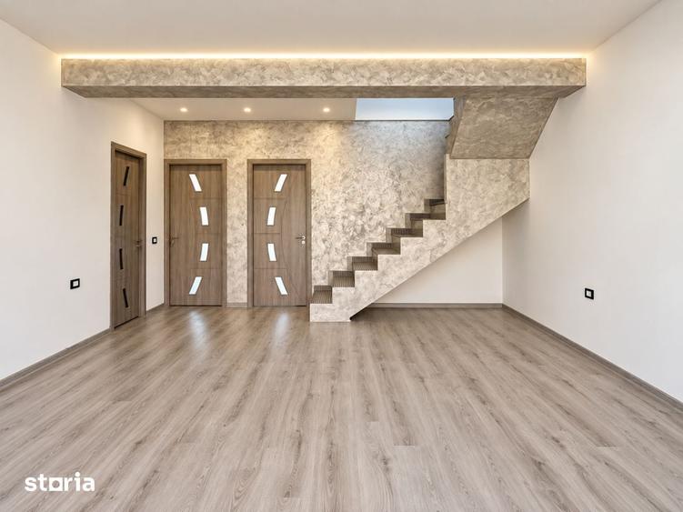 Casă cu 7 camere cu Teren 219 Mp în Coiciu