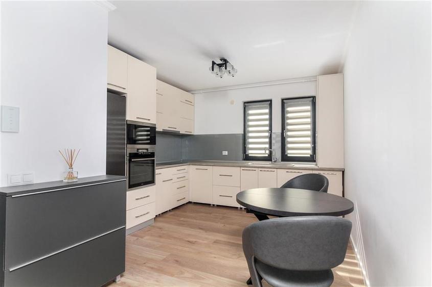 Apartament cu 2 camere decomandat, mobilat în Borhanci