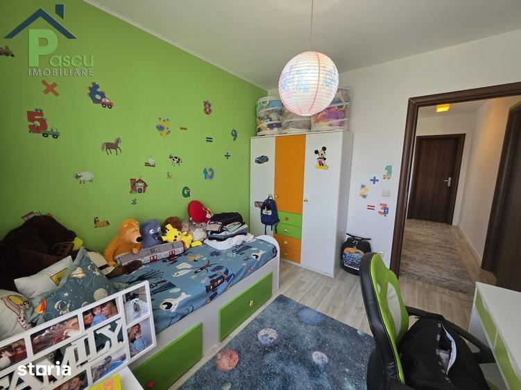 Apartament cu 3 camere decomandat în Băneasa