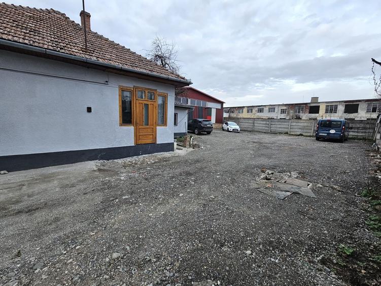 Casă cu 3 camere în Unirii
