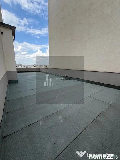 Apartament cu 3 camere decomandat în Mihai Bravu