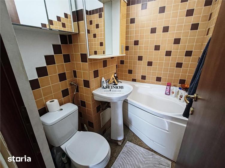 Apartament cu 3 camere decomandat în Vest