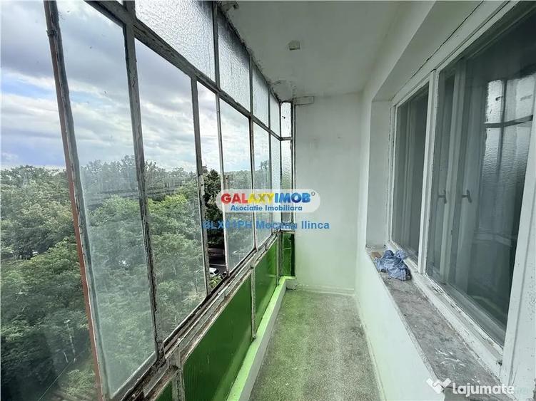 Apartament cu 3 camere semidecomandat în Cina