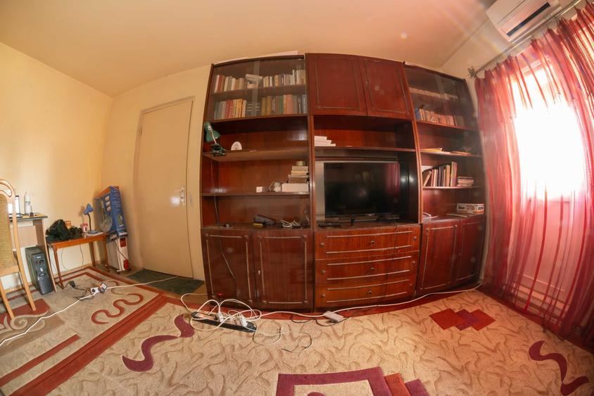 Apartament cu 2 camere decomandat în Exterior Vest
