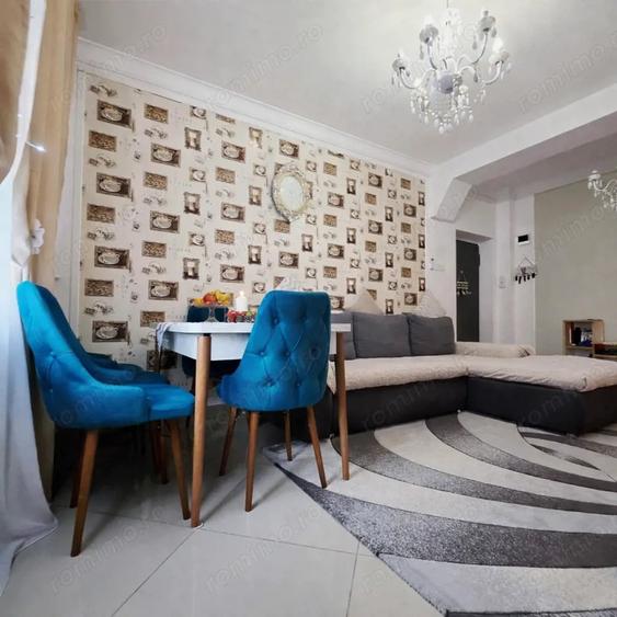 Apartament cu 3 camere semidecomandat în Central