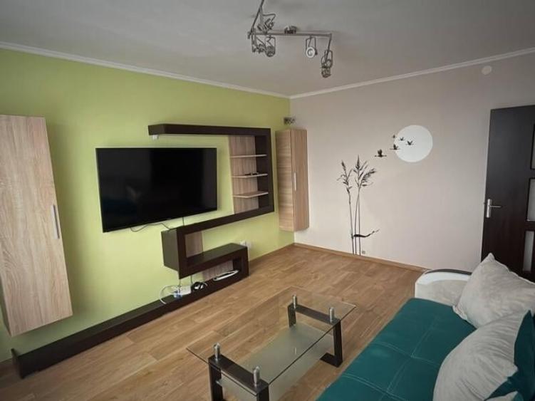 Apartament cu 2 camere decomandat în Eroii Revoluției