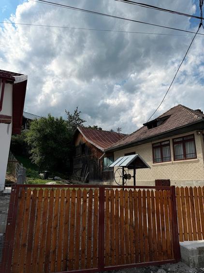 Casa tradi?ionala, atelier ?i teren de 650 mp - Valea Doftanei - 2