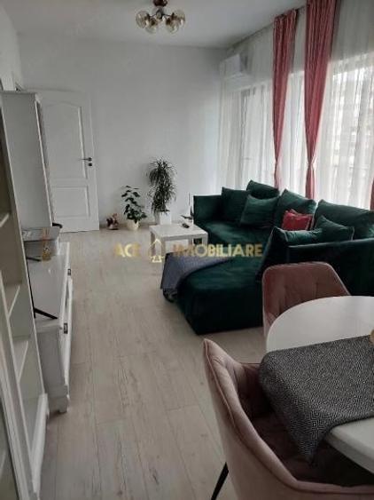 Apartament cu 2 camere decomandat, mobilat în Costin Georgian