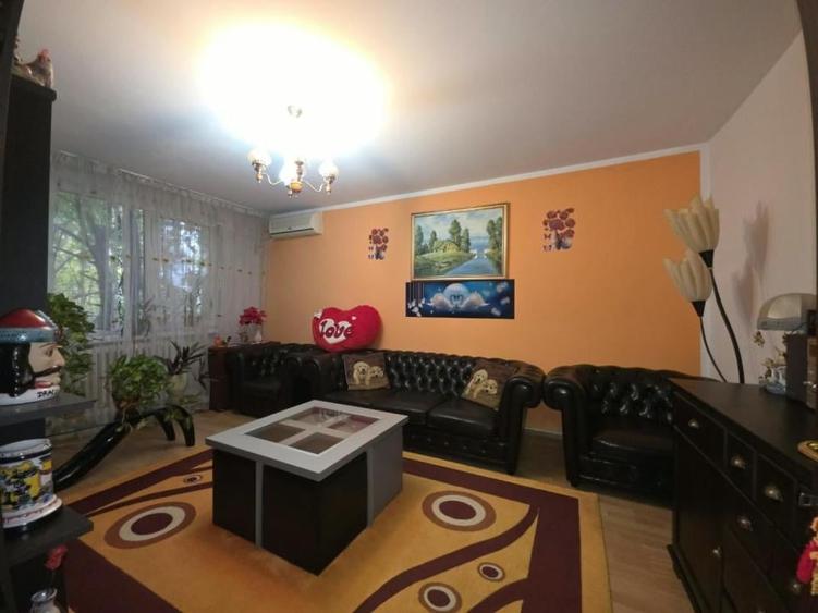 Apartament cu 4 camere în Drumul Taberei