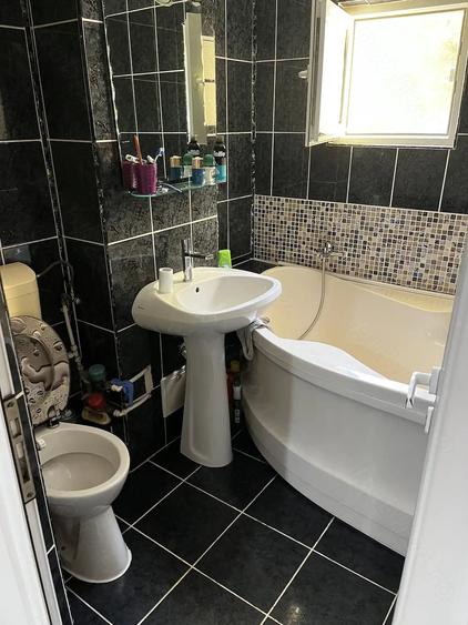 Apartament cu 2 camere decomandat în Trivale