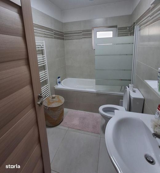 Casă cu 4 camere cu Teren 190 Mp în Domnești