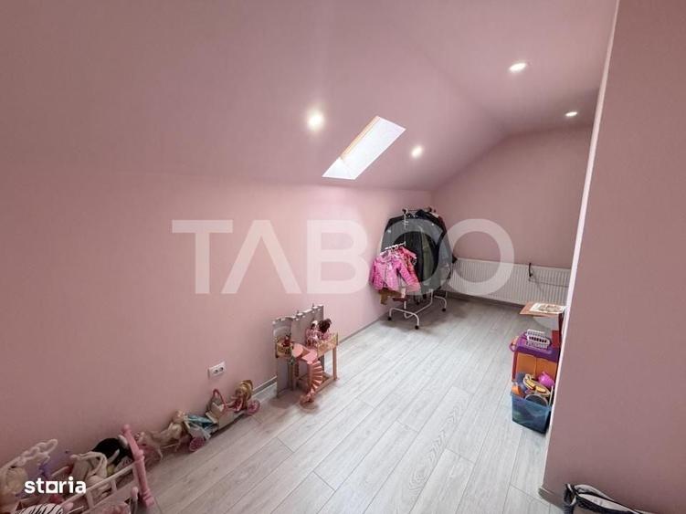 Apartament cu 4 camere decomandat în Șura Mare
