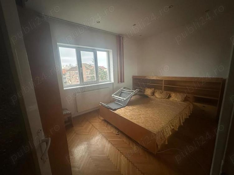Apartament cu 3 camere decomandat în Lugoj