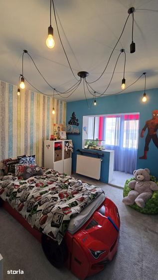 Apartament cu 4 camere decomandat, mobilat în Ultracentral