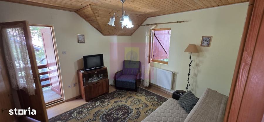 Casă cu 4 camere cu Teren 355 Mp în Central
