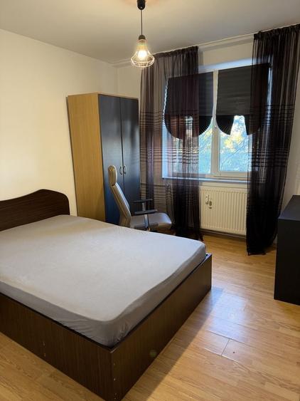 Apartament cu 3 camere în Runcu