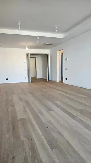 Apartament cu 2 camere decomandat în Floreasca