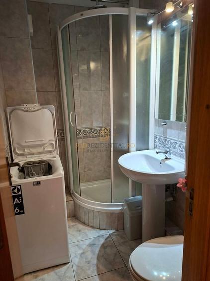 Apartament cu 4 camere decomandat, mobilat în Cotroceni
