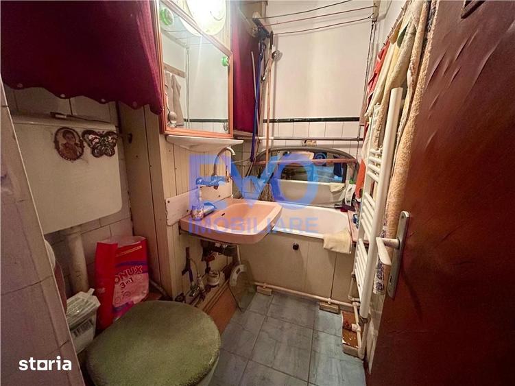 Apartament cu 3 camere semidecomandat în Dacia