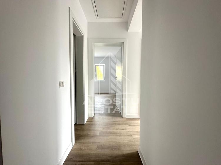 Duplex cu 4 camere cu Canalizare în Utvin