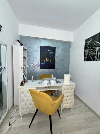Apartament cu 4 camere decomandat, mobilat în Traian