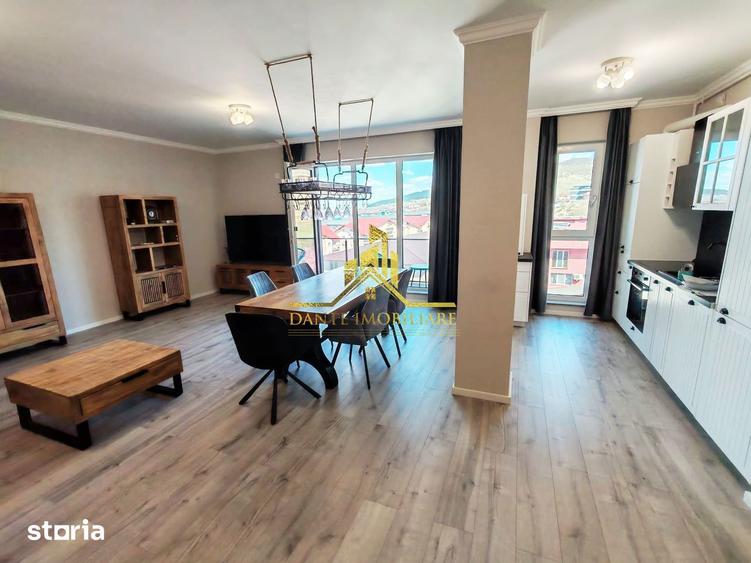 Apartament cu 3 camere semidecomandat, mobilat în Florești