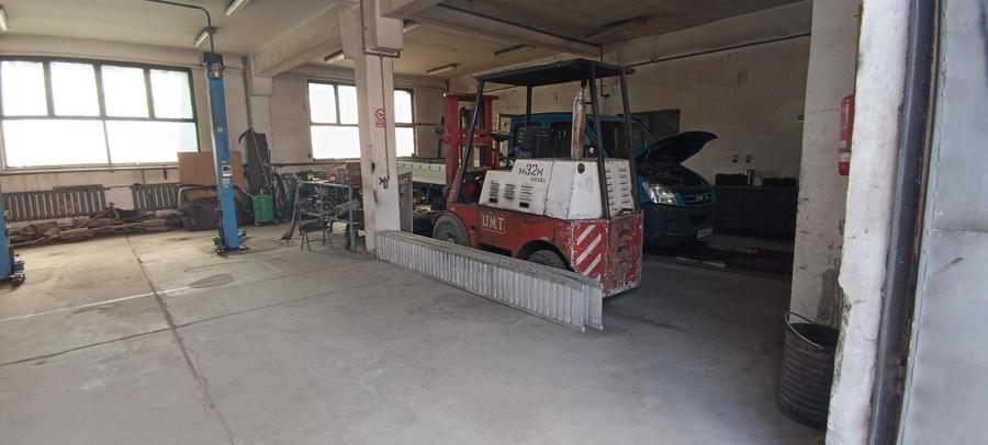 Spațiu industrial, de 200 mp, în Est