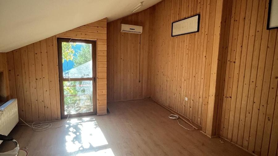 Casă individuală cu 4 camere cu Teren 2600 Mp în Tâncăbești