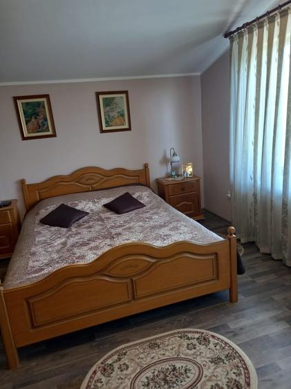 Casă cu 4 camere în Exterior Vest
