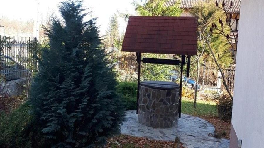 Casă individuală cu 10 camere cu Teren 750 Mp în Cisnădioara