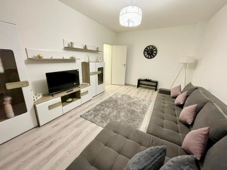 Apartament cu 2 camere decomandat în Metalurgiei