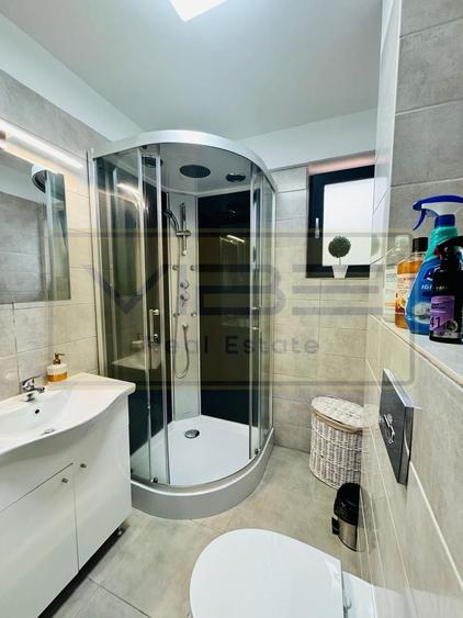 Apartament cu 2 camere semidecomandat, mobilat în Nicolina
