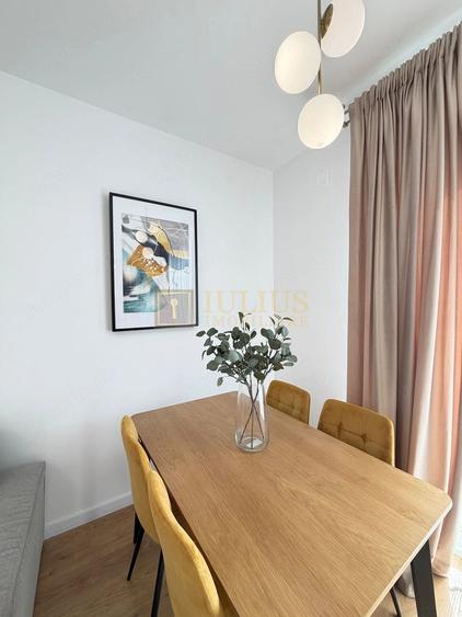 Apartament cu 6 camere decomandat în Central