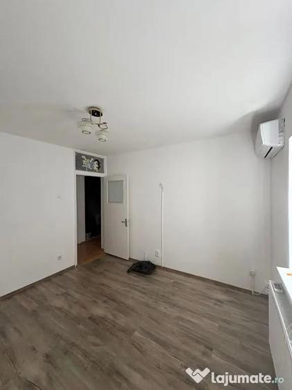Apartament cu 2 camere decomandat în